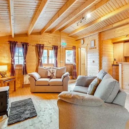 Lochinvar - Clydesdale Log Cabin With Hot Tub Еърдри Екстериор снимка