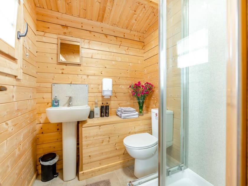 Lochinvar - Clydesdale Log Cabin With Hot Tub Еърдри Екстериор снимка